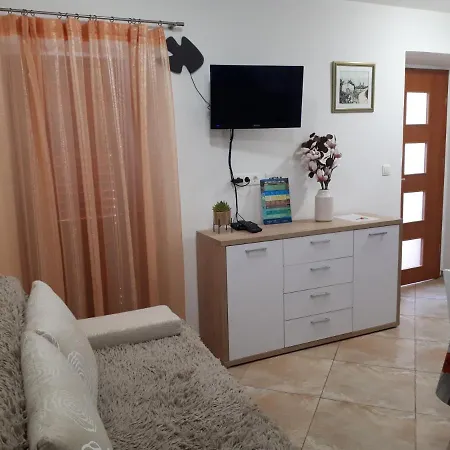 Ivan Porat Apartment Malinska